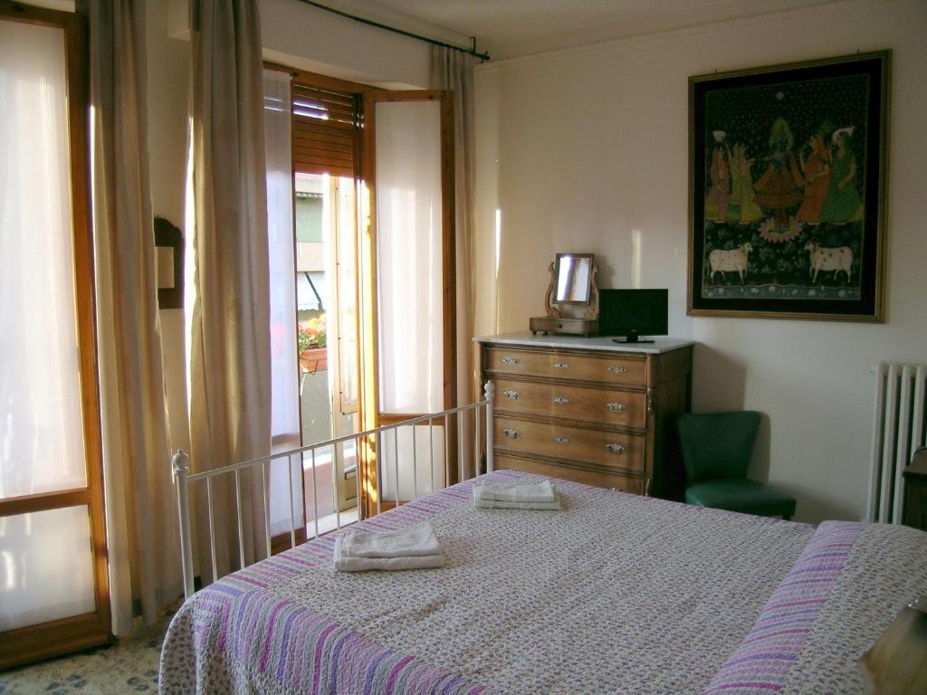 Affittacamere La Casa Di Elide Arezzo Phòng bức ảnh