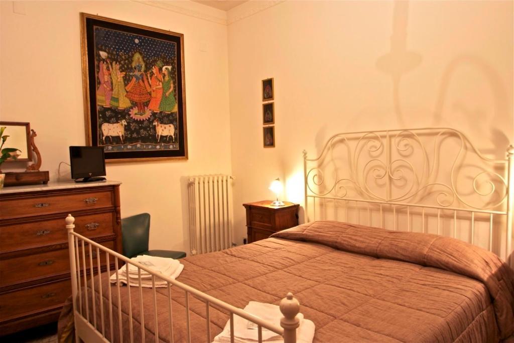 Affittacamere La Casa Di Elide Arezzo Phòng bức ảnh