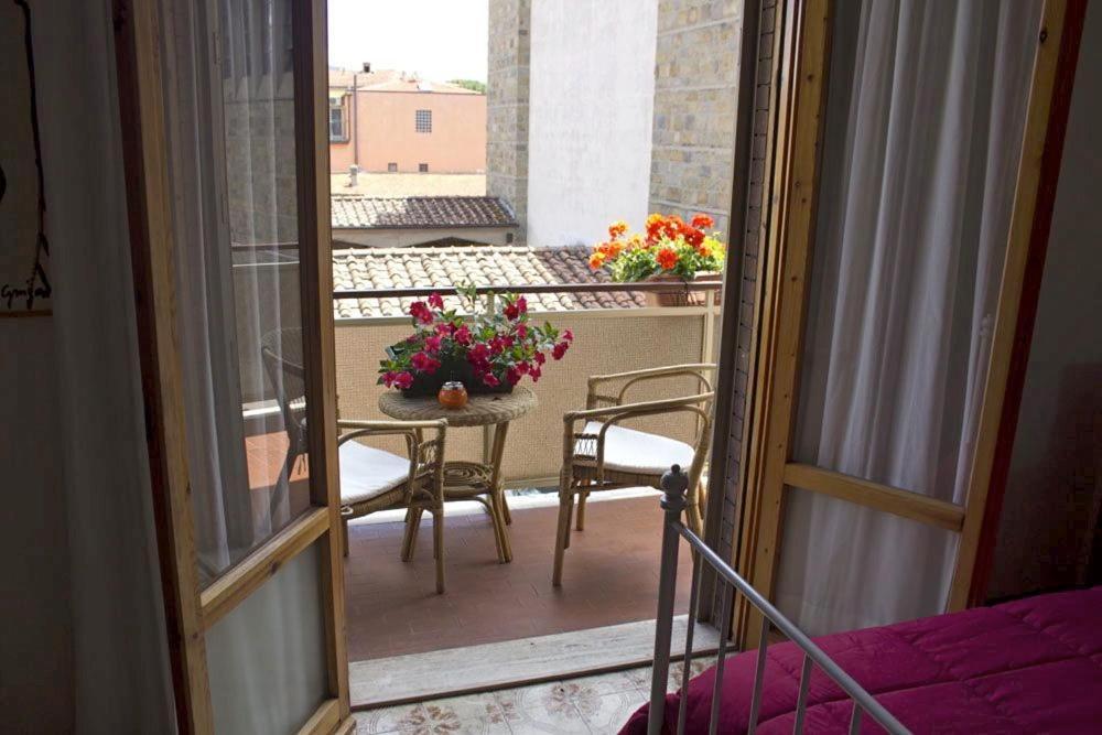 Affittacamere La Casa Di Elide Arezzo Phòng bức ảnh